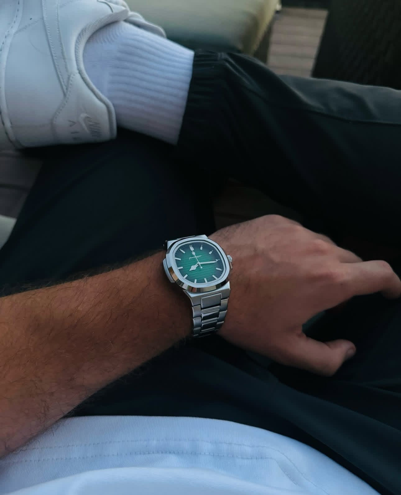 The Manhattan Meridian Timepiece™ by Leandro Poedagar