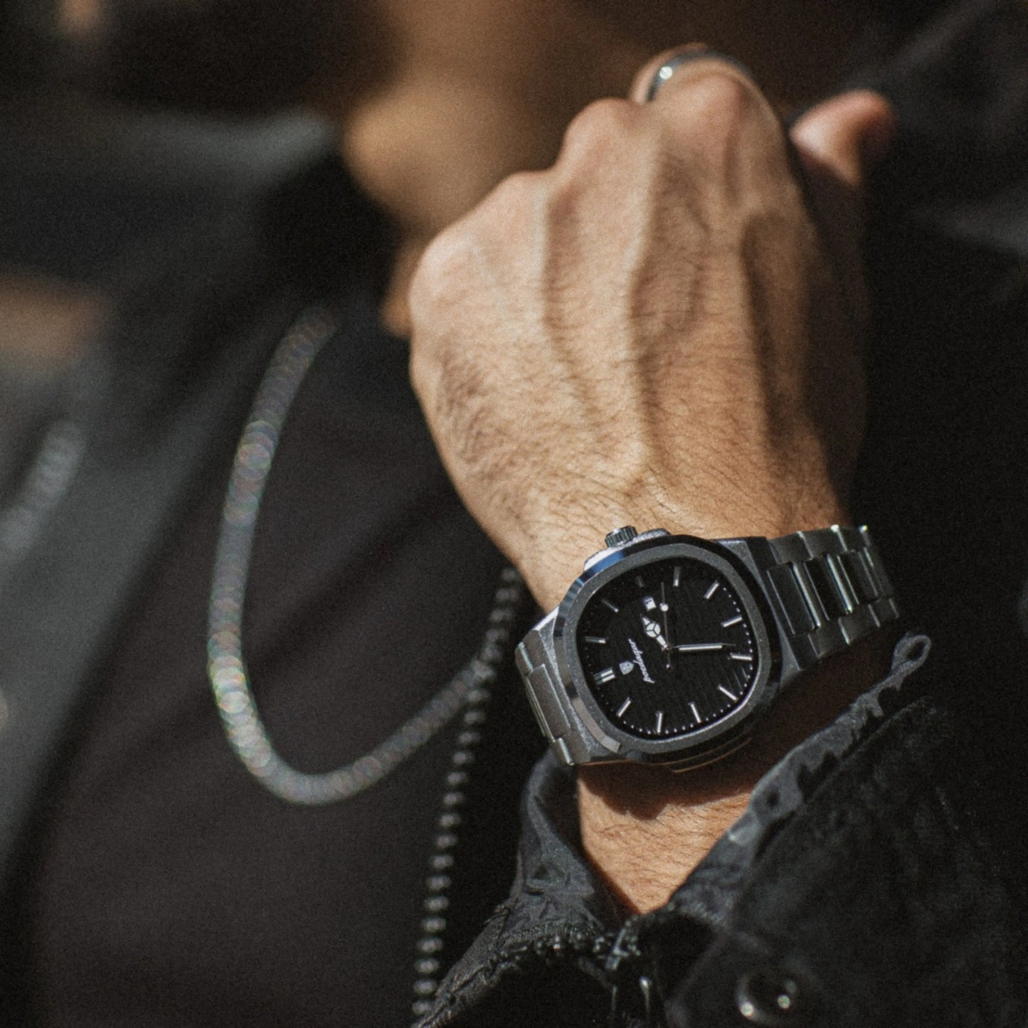 The Manhattan Meridian Timepiece™  by Leandro Poedagar