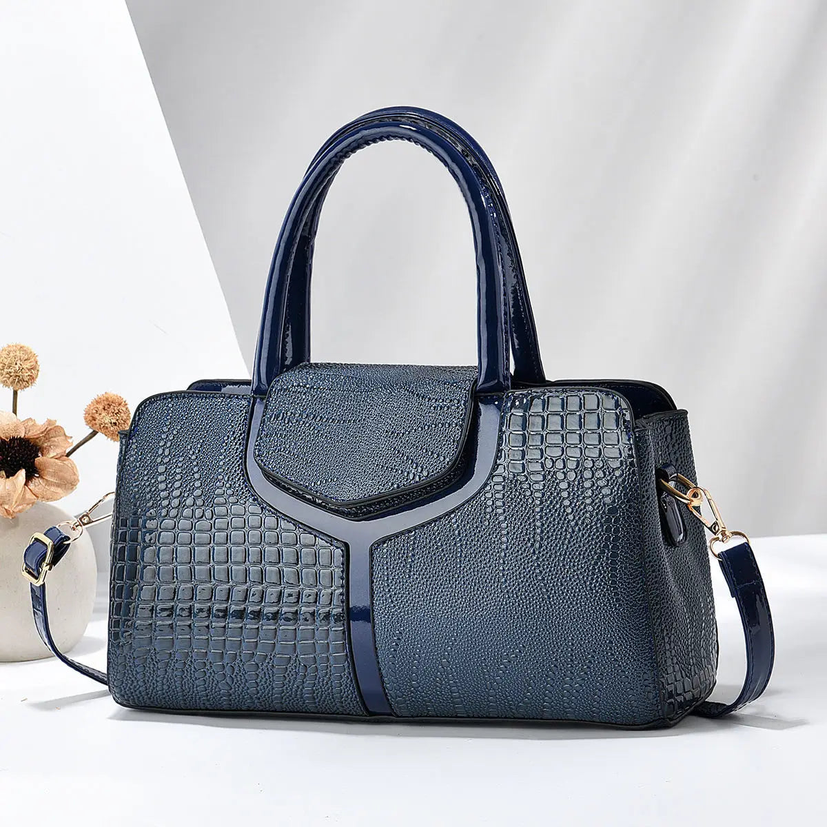 The Élodie™ Croc-Embossed Handbag