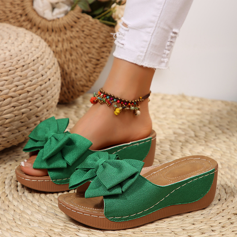 Wilhemina™ | Women's Bow Sandals with Open Toes and a Slanted Heel