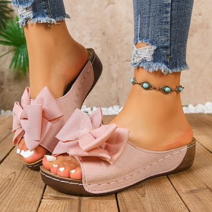 Wilhemina™ | Women's Bow Sandals with Open Toes and a Slanted Heel