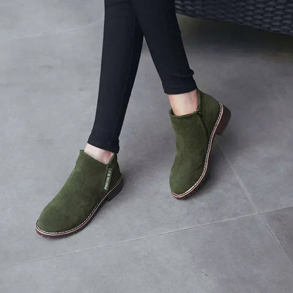 Women's low-heeled ankle boots with side zip