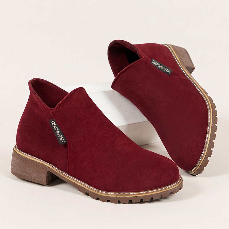 Women's low-heeled ankle boots with side zip