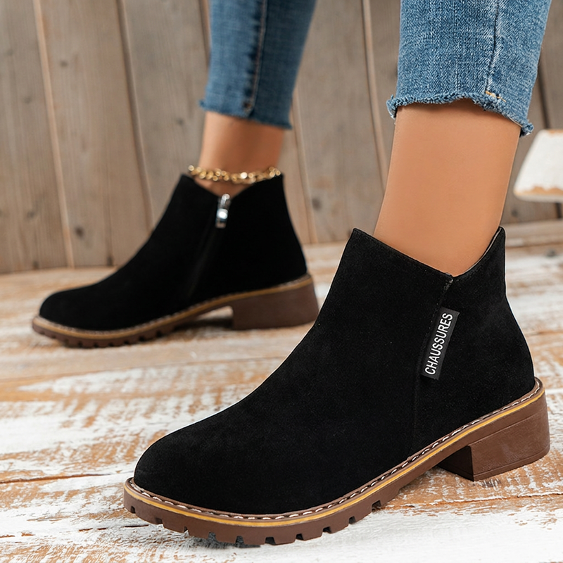 Women's low-heeled ankle boots with side zip