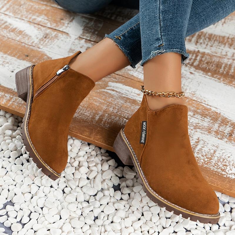 Women's low-heeled ankle boots with side zip